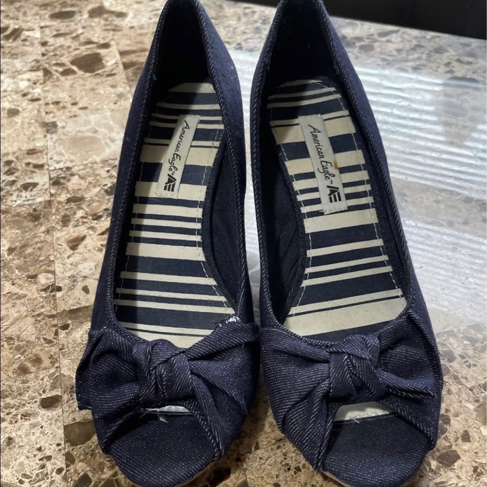 American Eagle Platform Shoes
